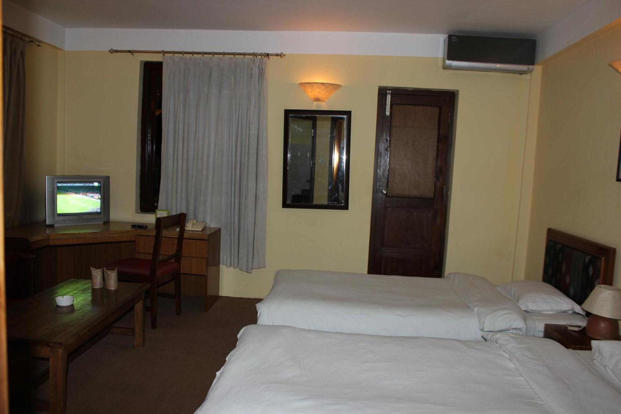 Royal Astoria Hotel Katmandú Habitación foto