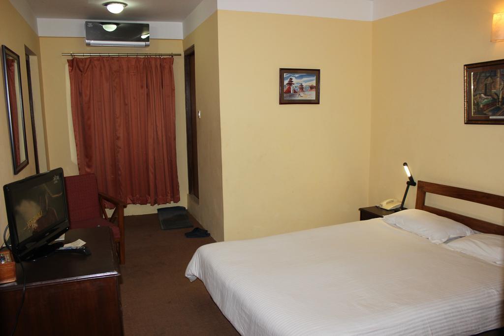Royal Astoria Hotel Katmandú Exterior foto