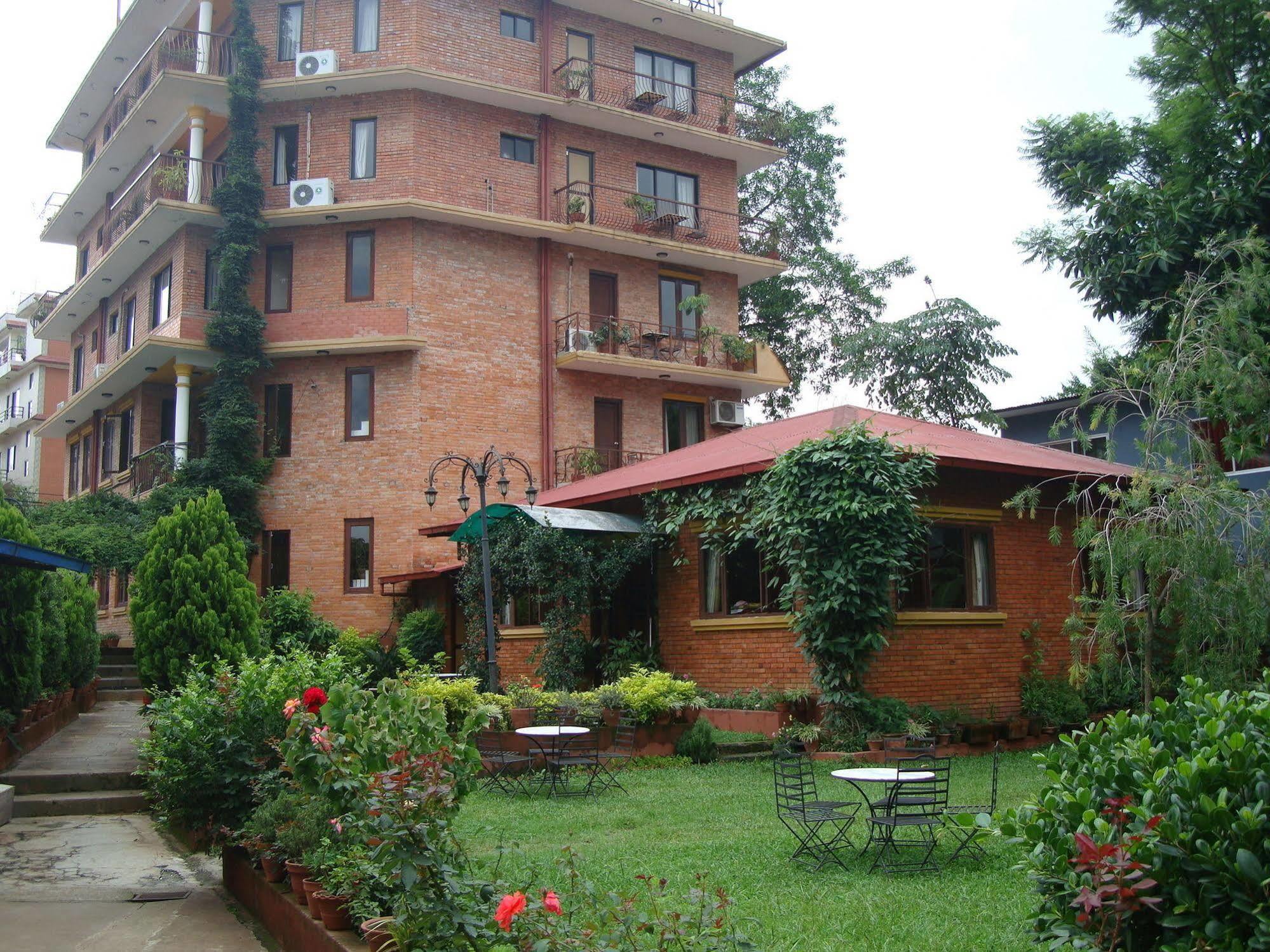 Royal Astoria Hotel Katmandú Exterior foto